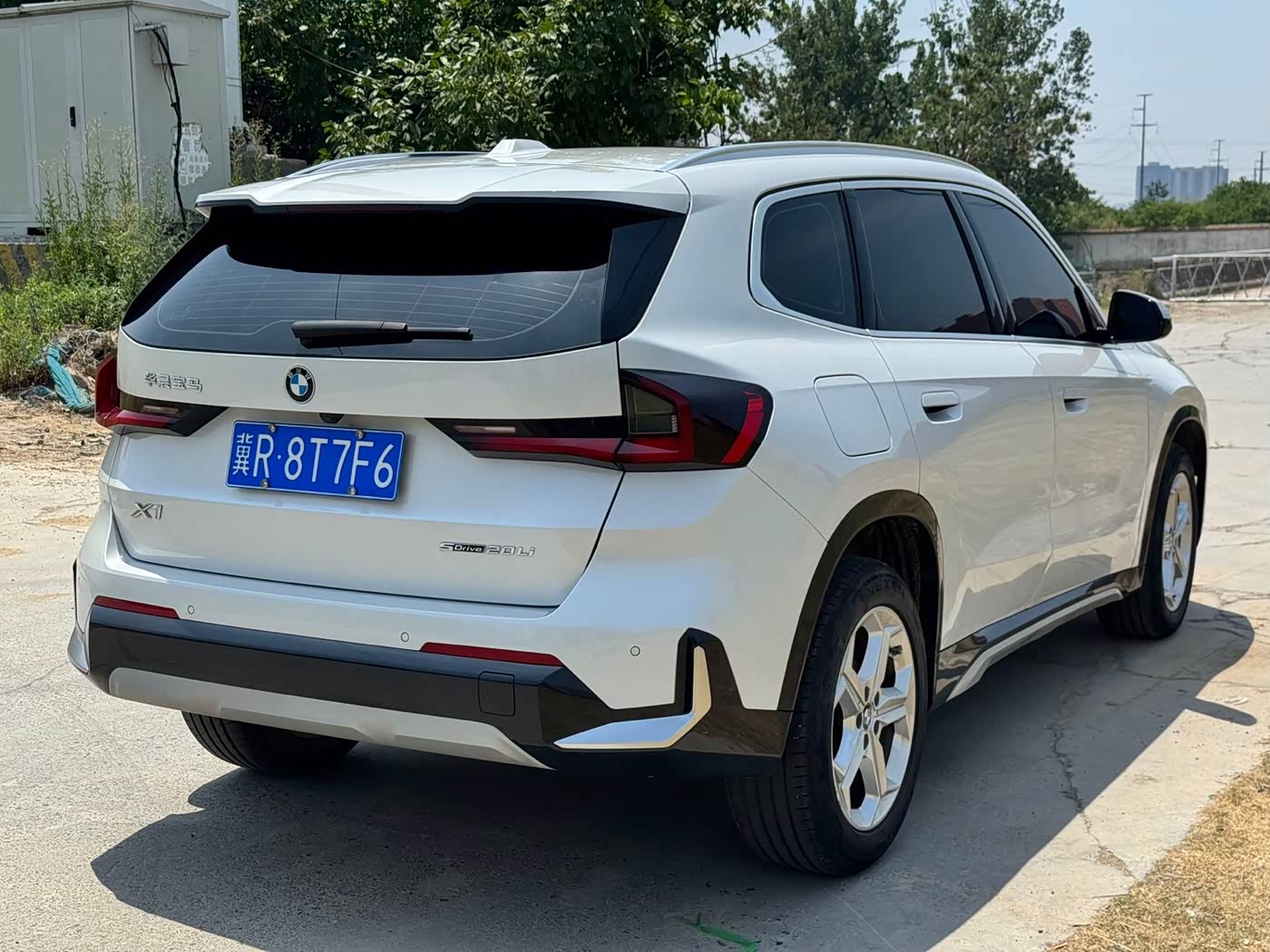 BMW X1 1.5 л 2023 г. Белый, пробег 30000 км