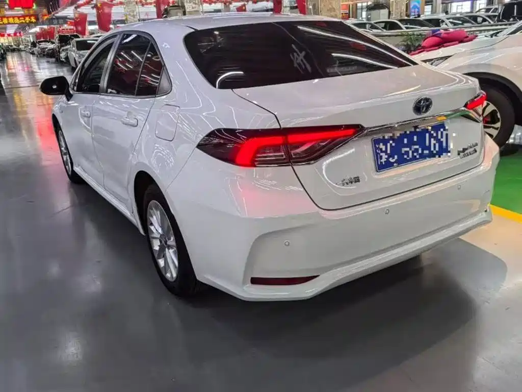 Toyota Corolla — миниатюра 4
