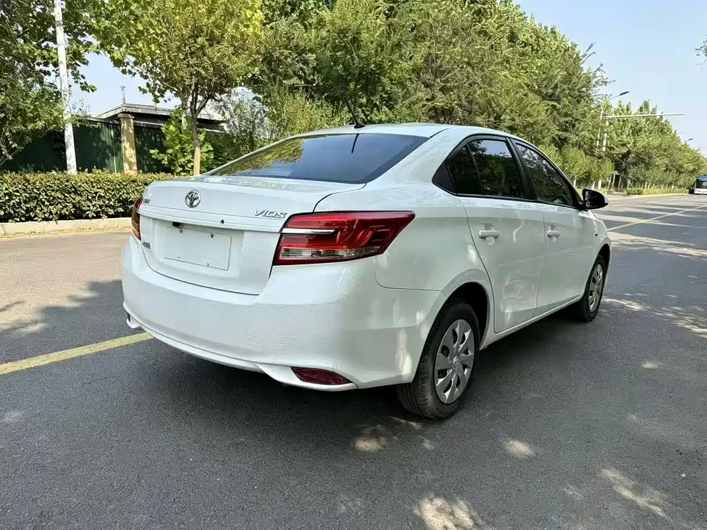Toyota Vios — миниатюра 6