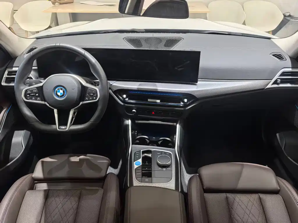 BMW i3 — миниатюра 9