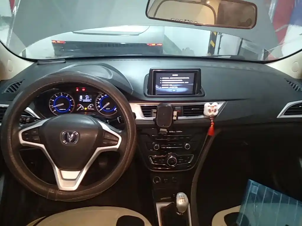 Changan V7 — миниатюра 10