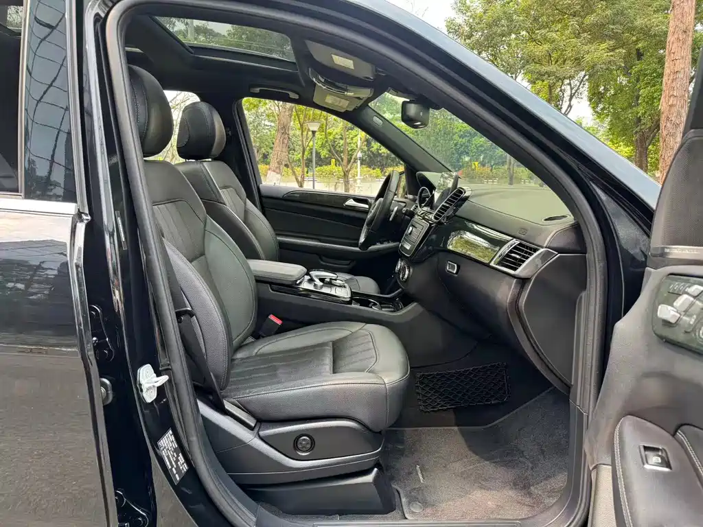 Mercedes-Benz GLS — миниатюра 6