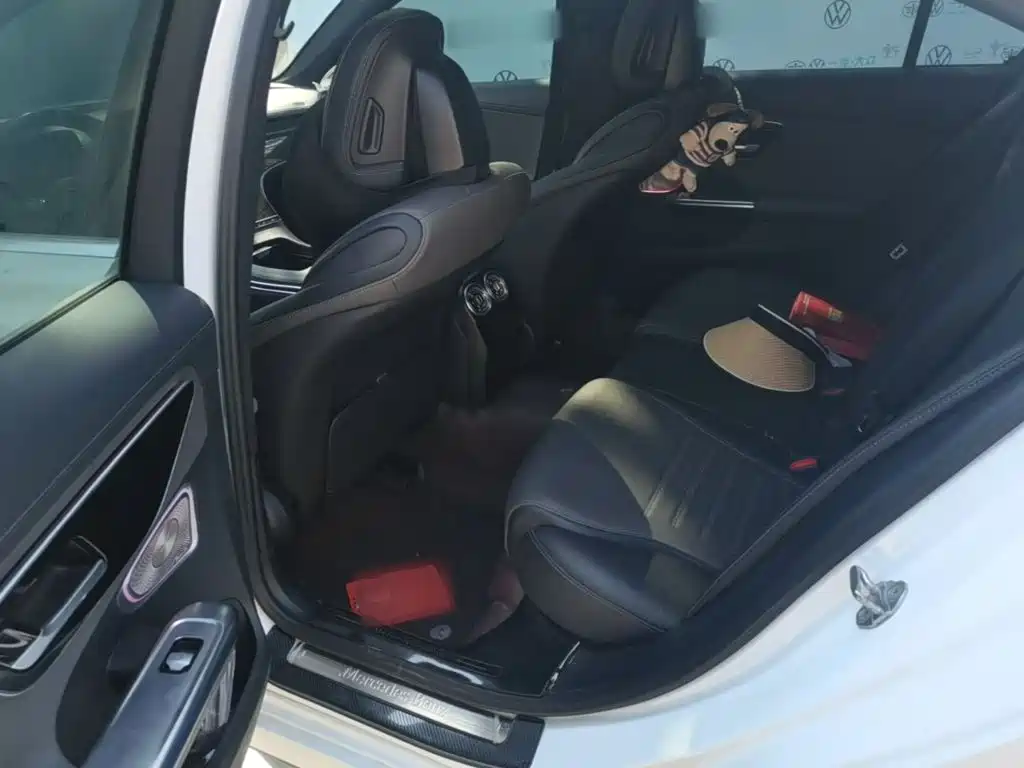 Mercedes-Benz C-Class — миниатюра 17