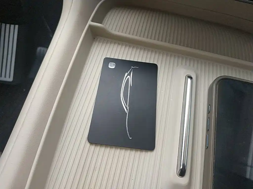 Xiaomi YU7 — миниатюра 9