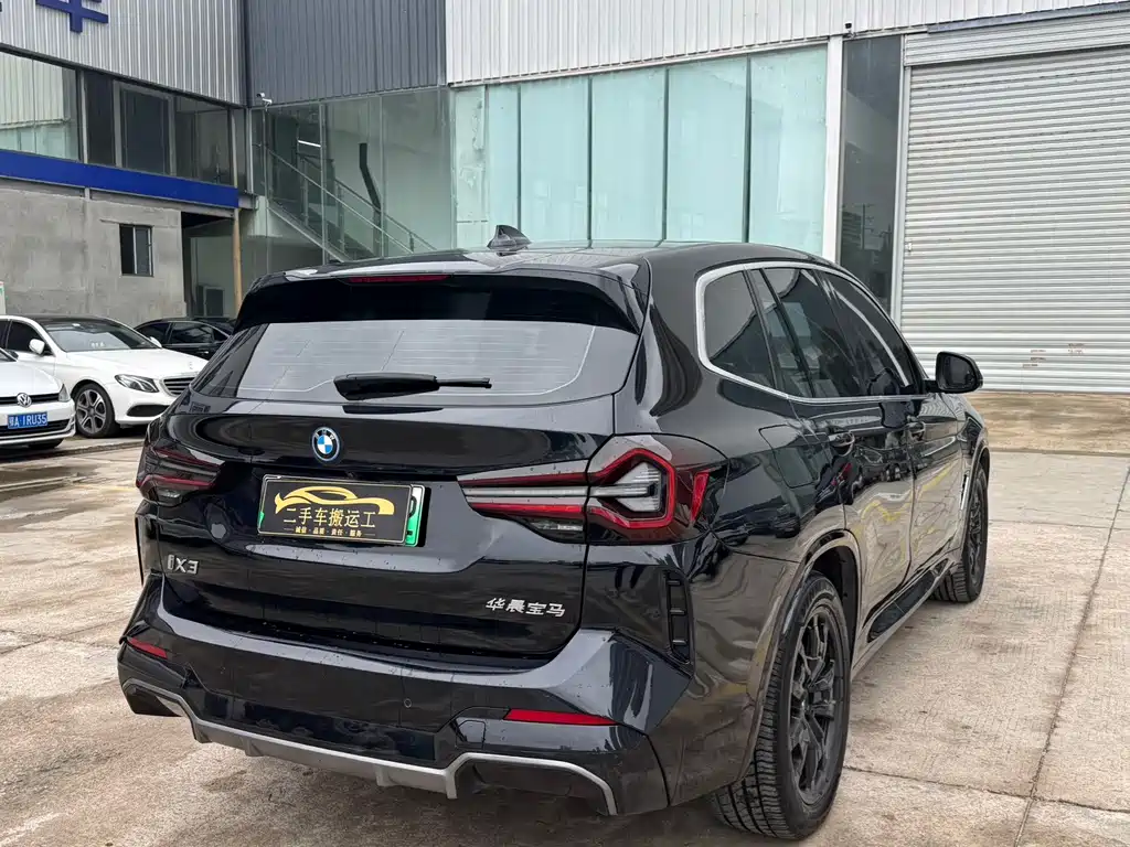 BMW iX3 — миниатюра 7