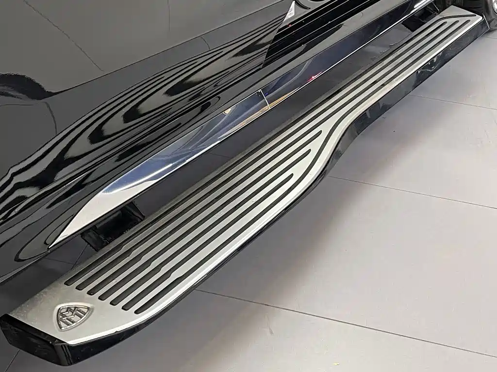 Mercedes-Benz GLS — миниатюра 32