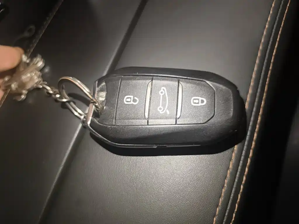 Peugeot 5008 — миниатюра 9