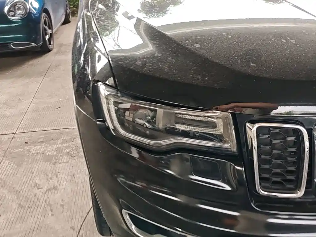Jeep Grand Cherokee (Import) — миниатюра 11
