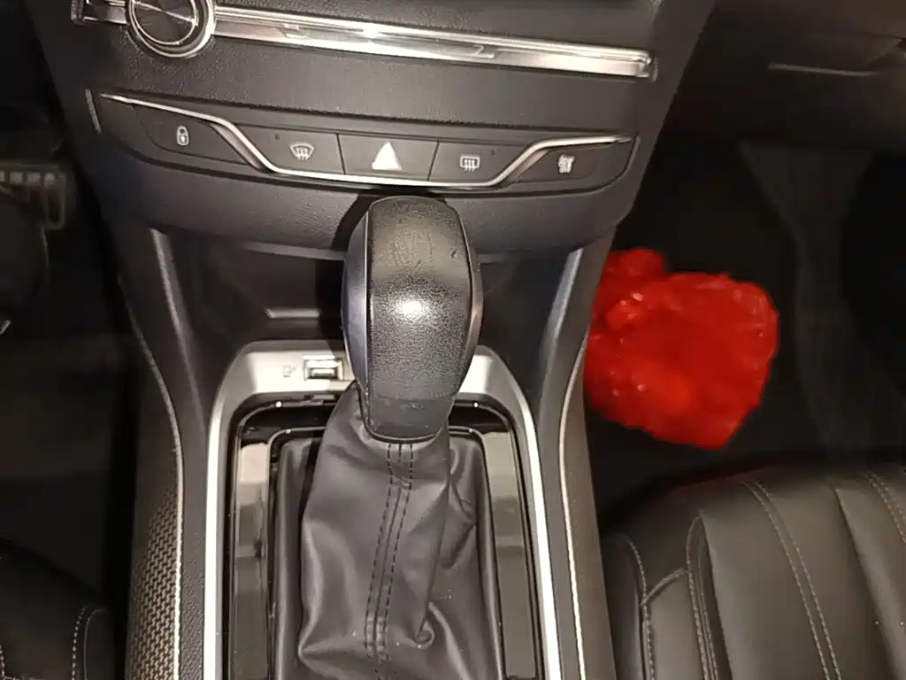 Peugeot 408 — миниатюра 14