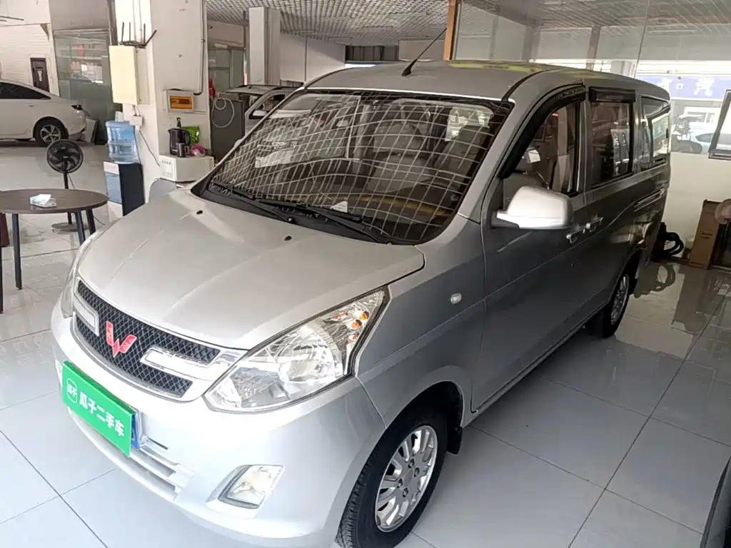 Wuling Rongguang V — миниатюра 2