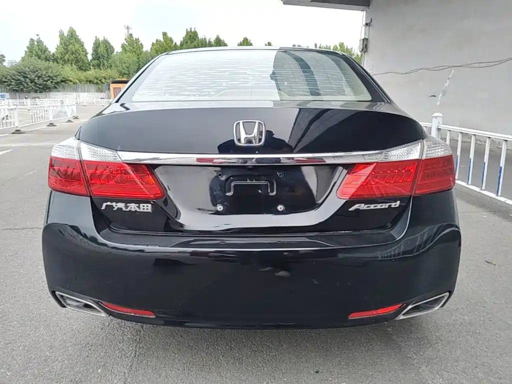 Honda Accord — миниатюра 6