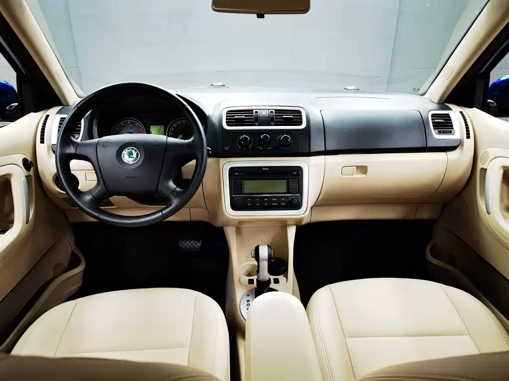 Skoda Fabia 1.6L Auto Crystal Spirit Edition, фото 14