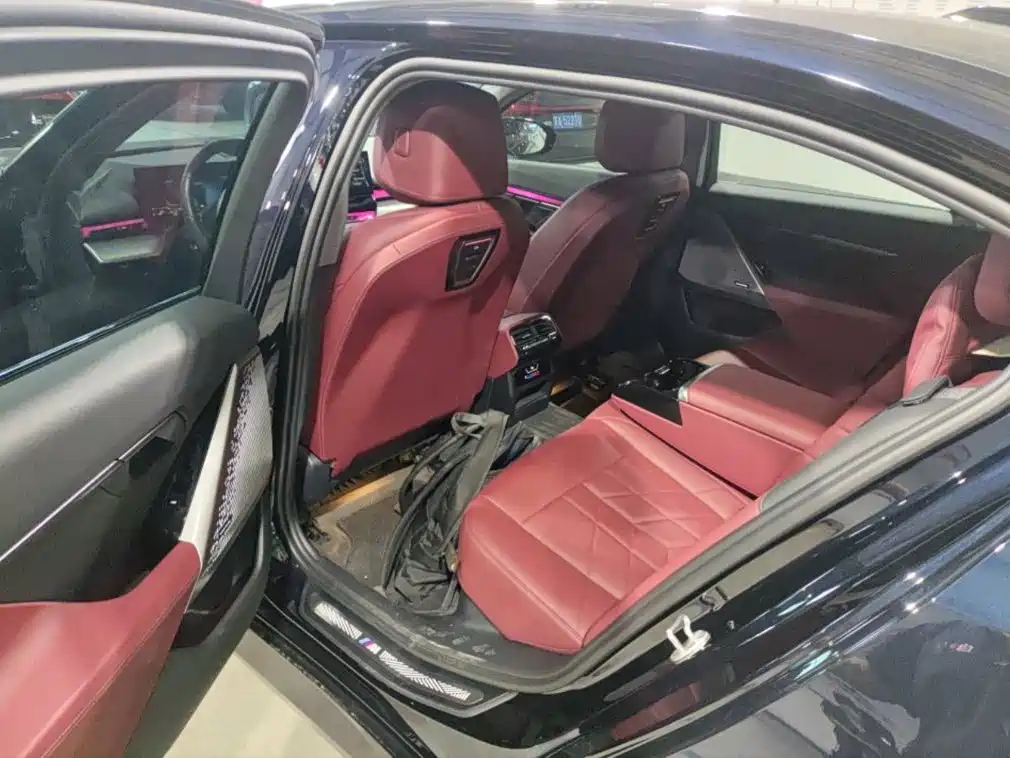 BMW 5 Series — миниатюра 5