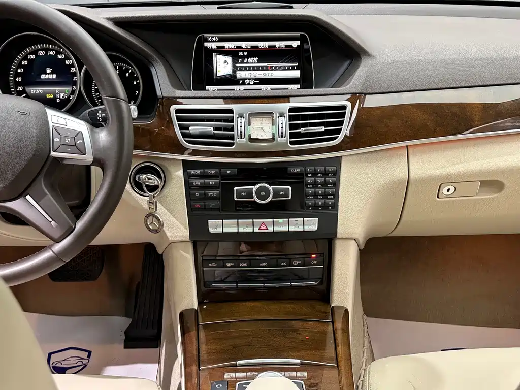 Mercedes-Benz E-Class — миниатюра 21