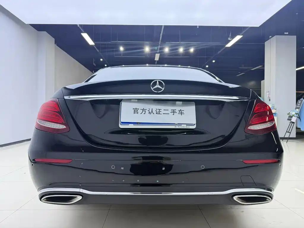 Mercedes-Benz E-Class — миниатюра 8