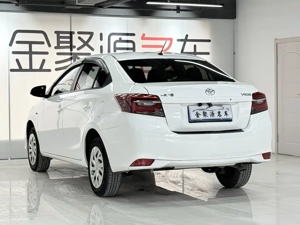 Toyota Vios — миниатюра 4