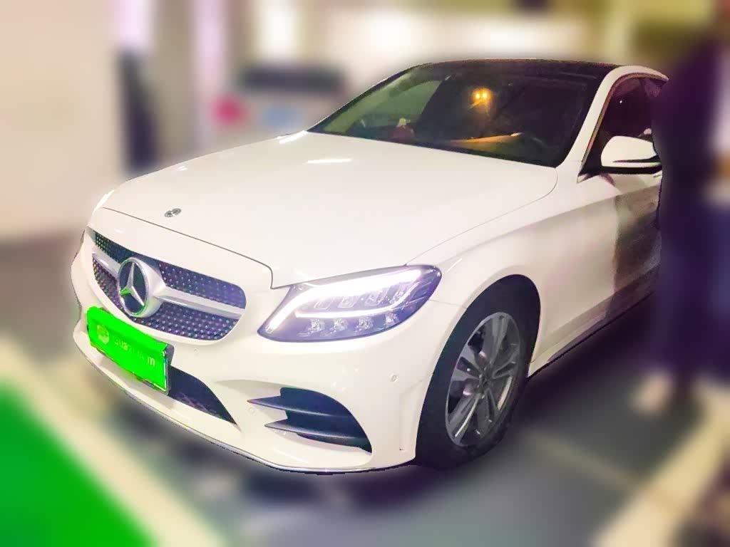 Mercedes-Benz C-Class 1.5 л 2021 г. Белый, пробег 32900 км