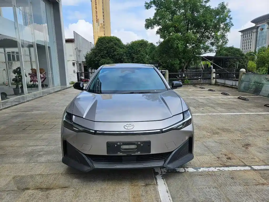 Toyota bZ3 — миниатюра 3