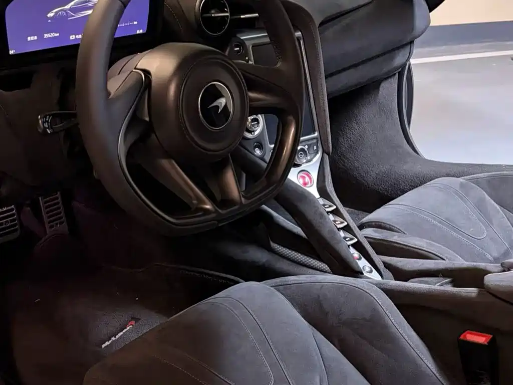 McLaren 720S — миниатюра 6