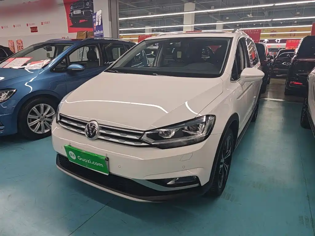 Volkswagen Touran — миниатюра 2