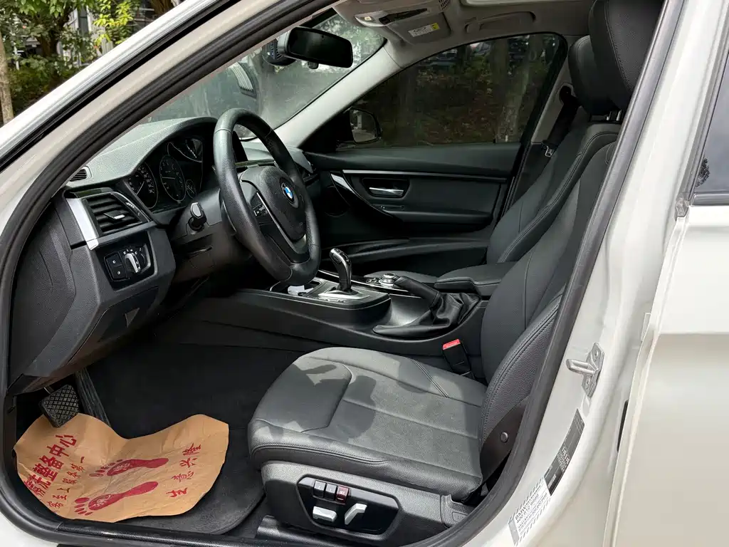 BMW 3 Series — миниатюра 4