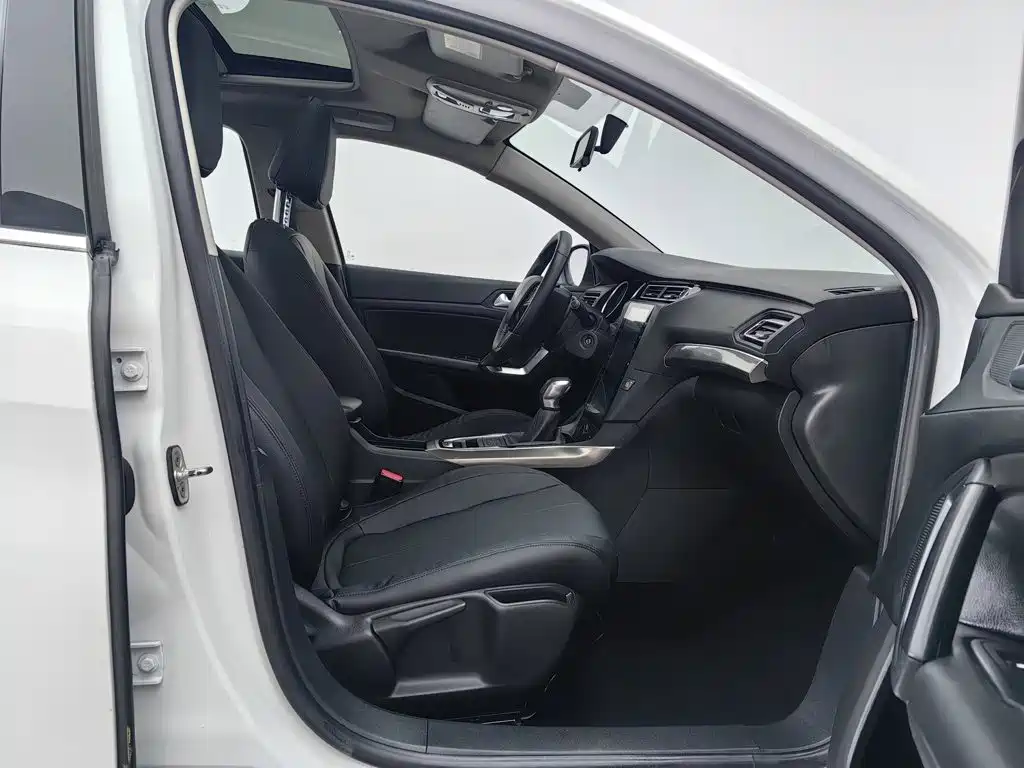 Peugeot 408 — миниатюра 23