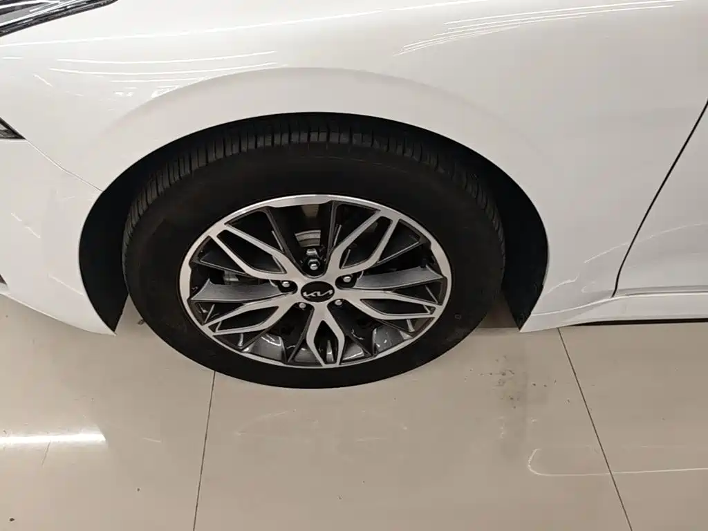 Kia K5 — миниатюра 23
