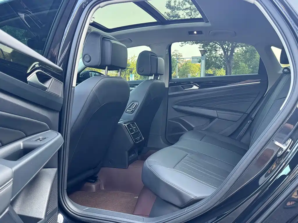 Volkswagen Passat — миниатюра 14