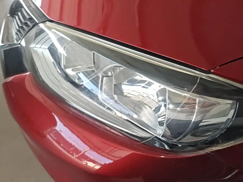 Nissan Tiida — миниатюра 24
