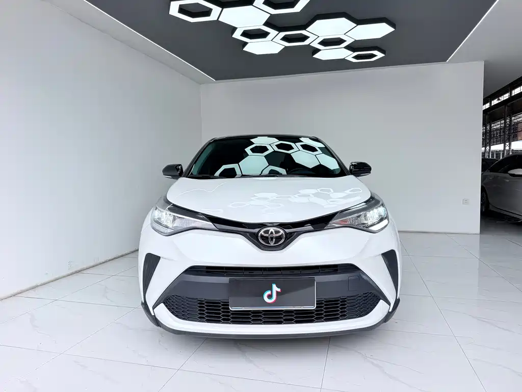 Toyota C-HR — миниатюра 2