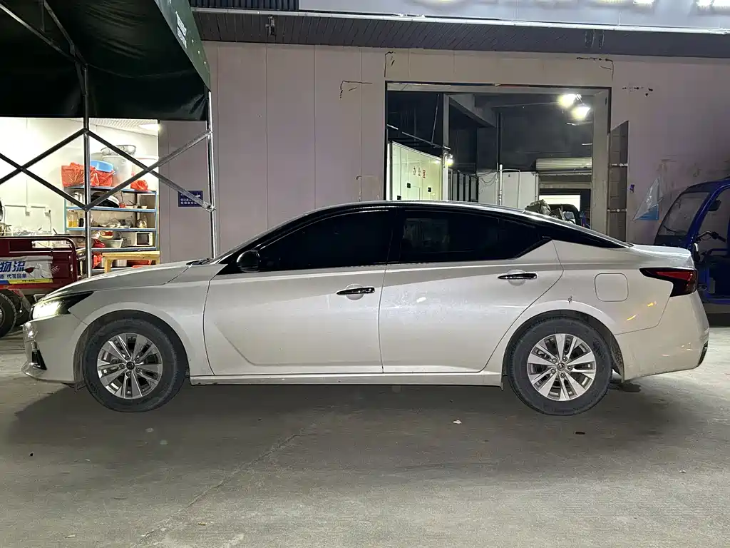 Nissan Teana — миниатюра 5