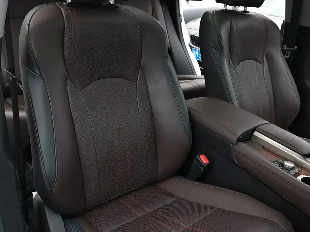 Lexus RX — миниатюра 17