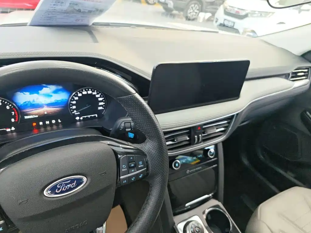 Ford Escape — миниатюра 7