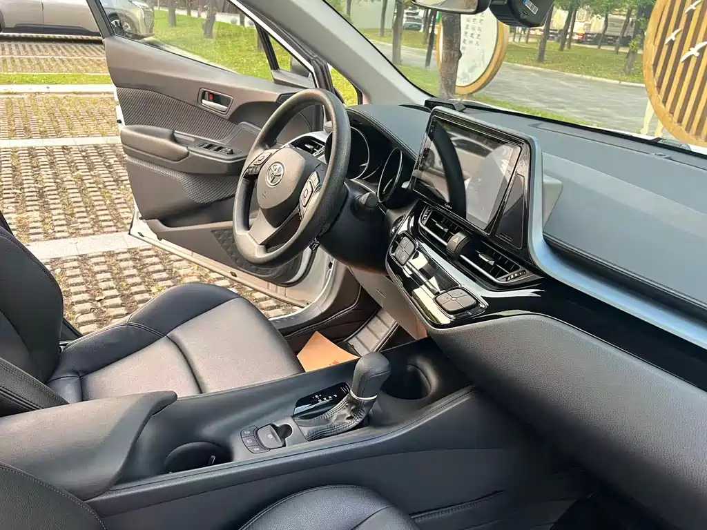 Toyota IZOA — миниатюра 16