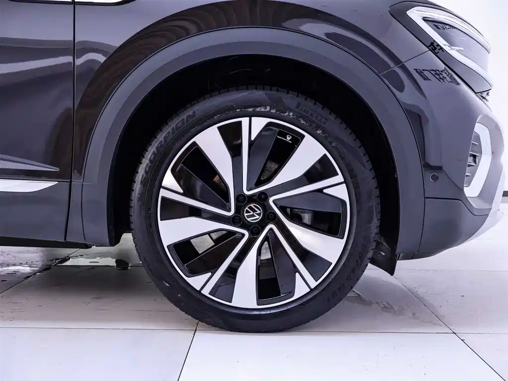 Volkswagen Viloran 2022 380TSI Luxury Pro 6 мест