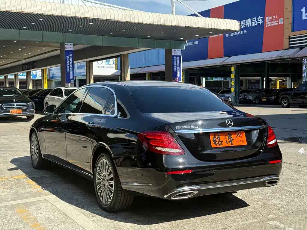 MERCEDES-BENZ E CLASS