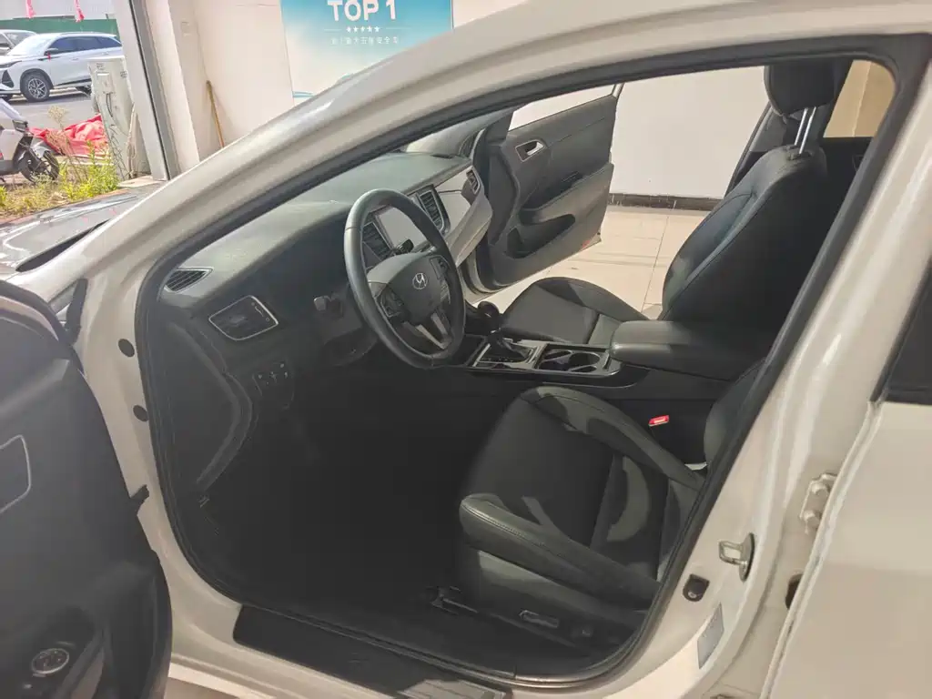 Hyundai Mistra — миниатюра 5