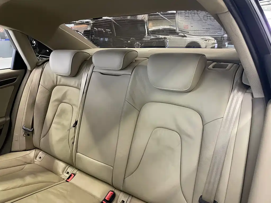Audi A4L — миниатюра 32