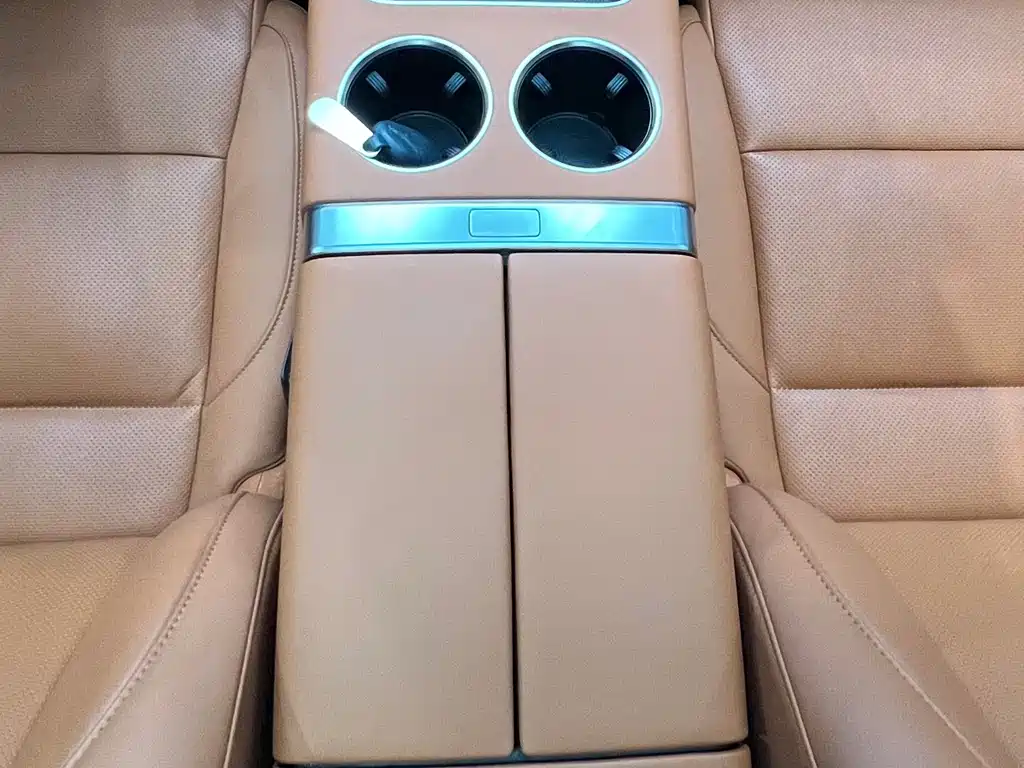 Li Auto Li L8 — миниатюра 16