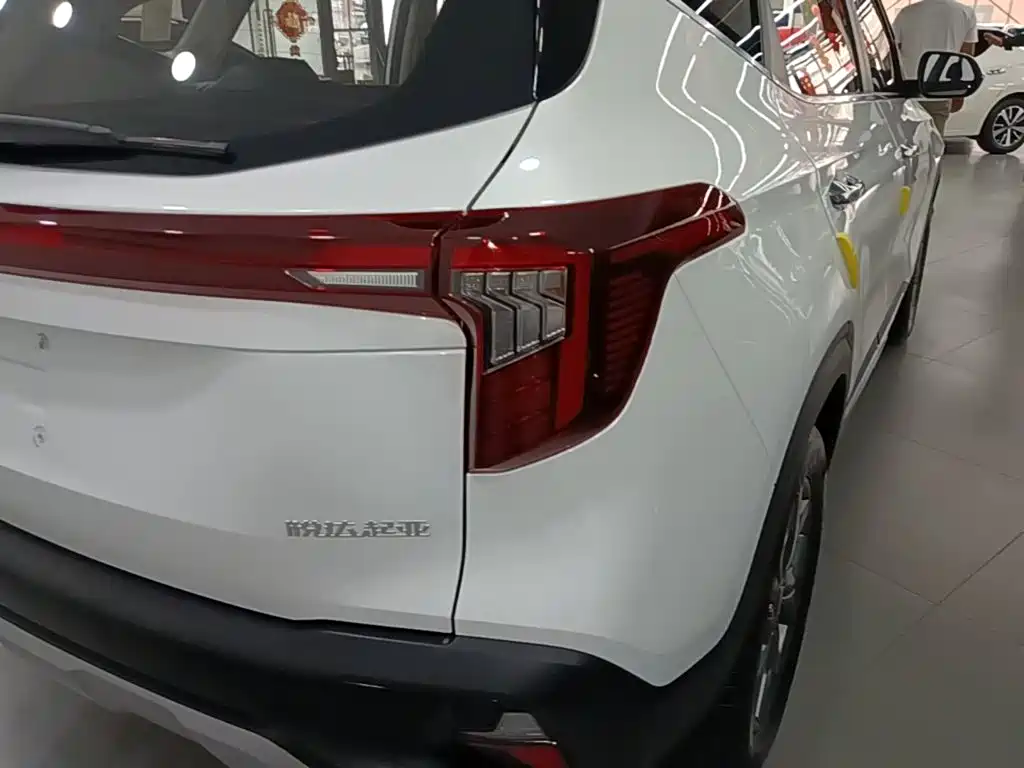 Kia Seltos — миниатюра 8