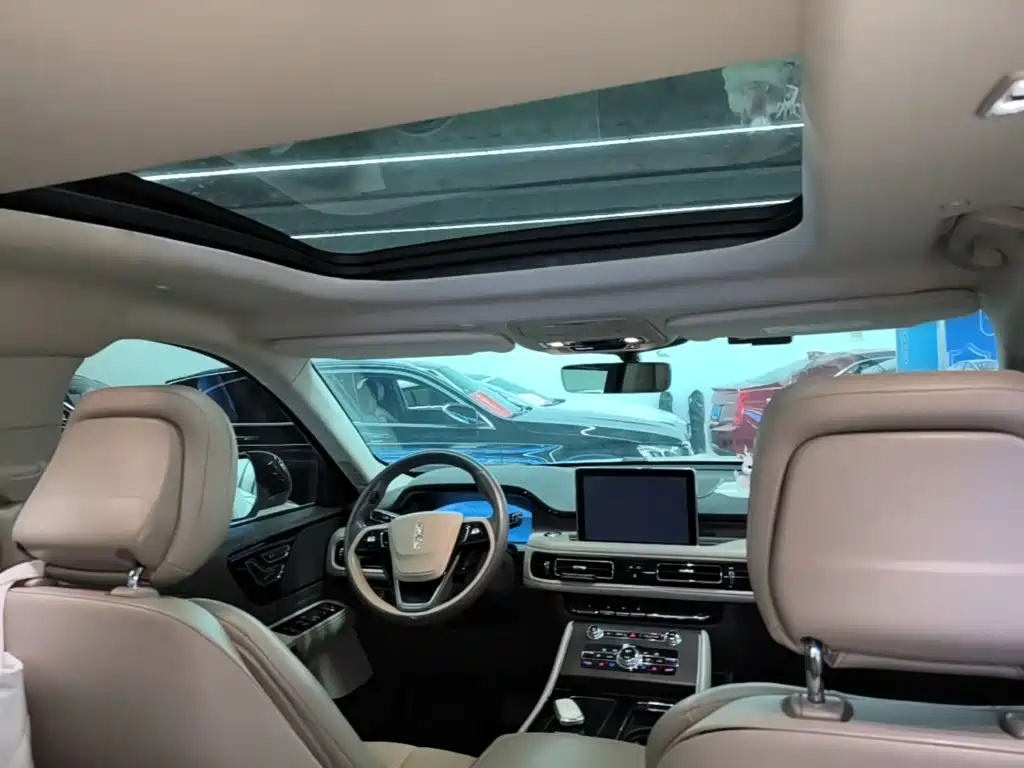 Lincoln Aviator (Import) — миниатюра 18