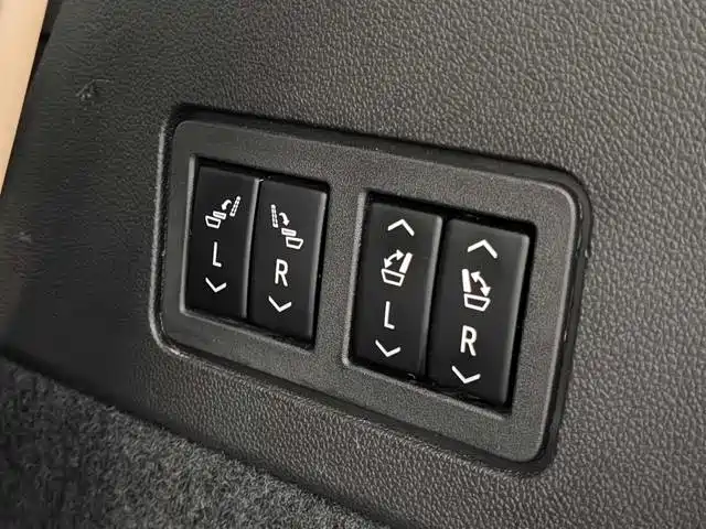 Cadillac XT6 — миниатюра 16