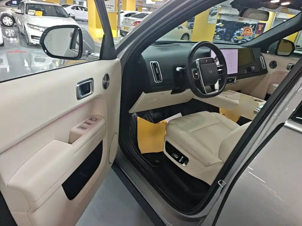 Li Auto Li L8 — миниатюра 16