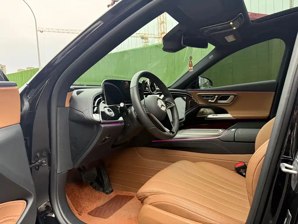 Mercedes-Benz E-Class — миниатюра 5