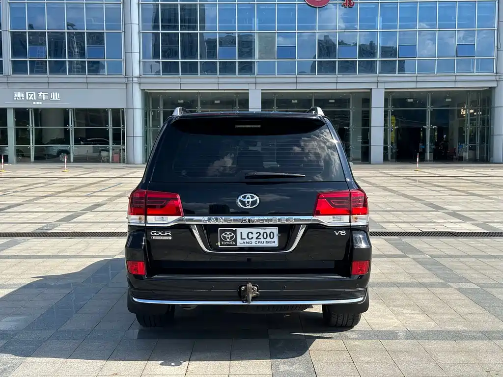 Toyota Land Cruiser — миниатюра 6