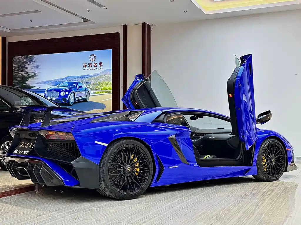 Lamborghini Aventador 2011 LP 700-4