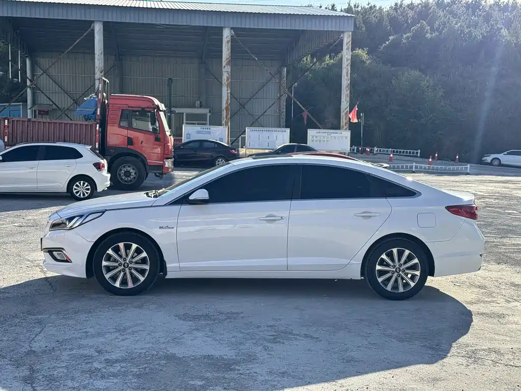 Hyundai Sonata — миниатюра 4