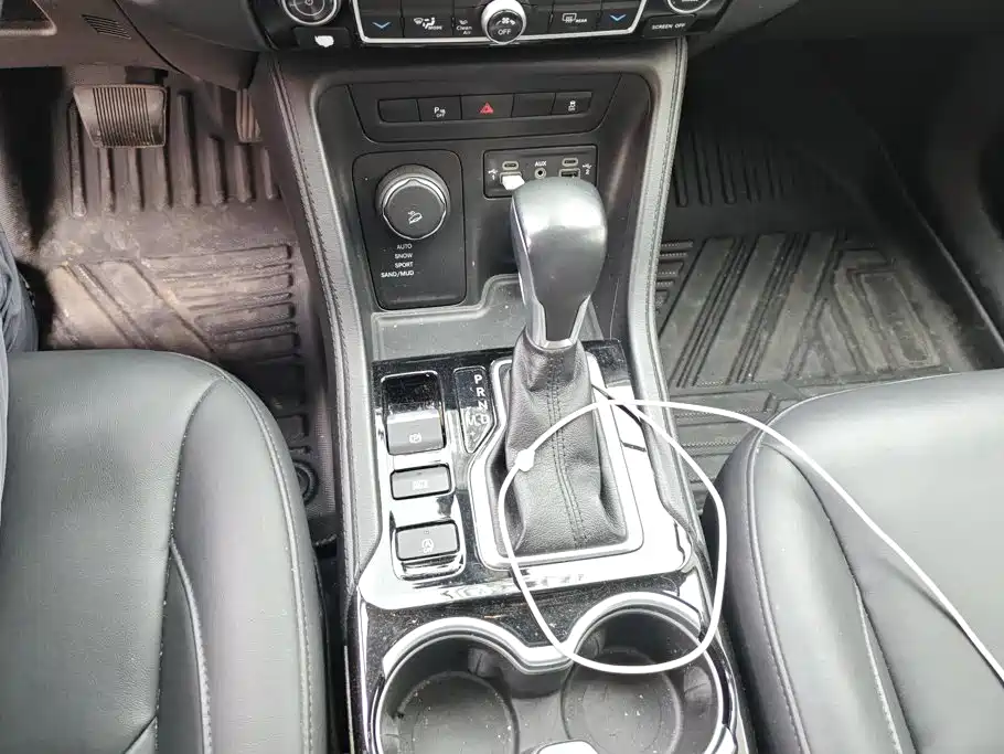 Jeep Grand Commander — миниатюра 16