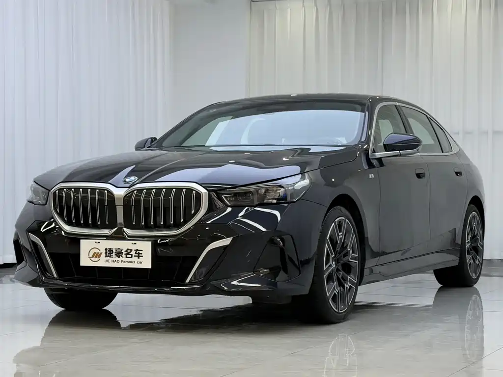 BMW 5 Series 2025