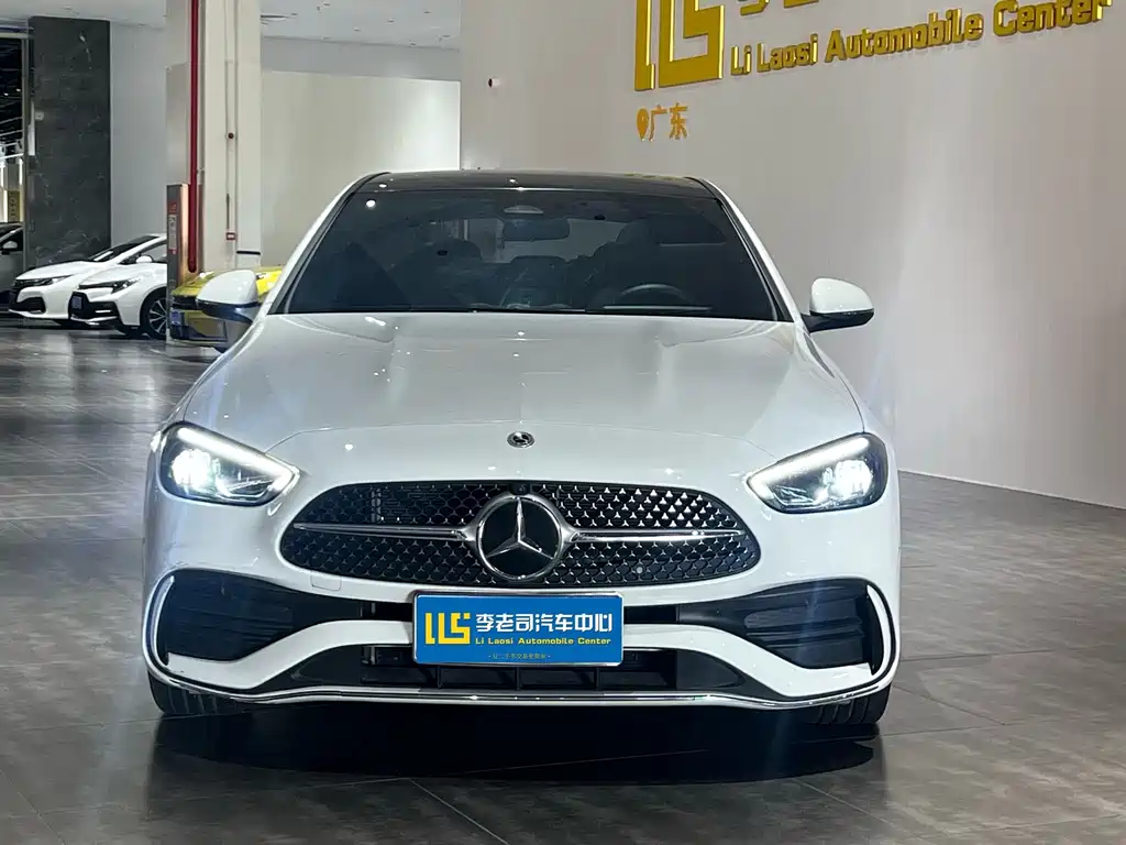 Mercedes-Benz C-Class — миниатюра 2